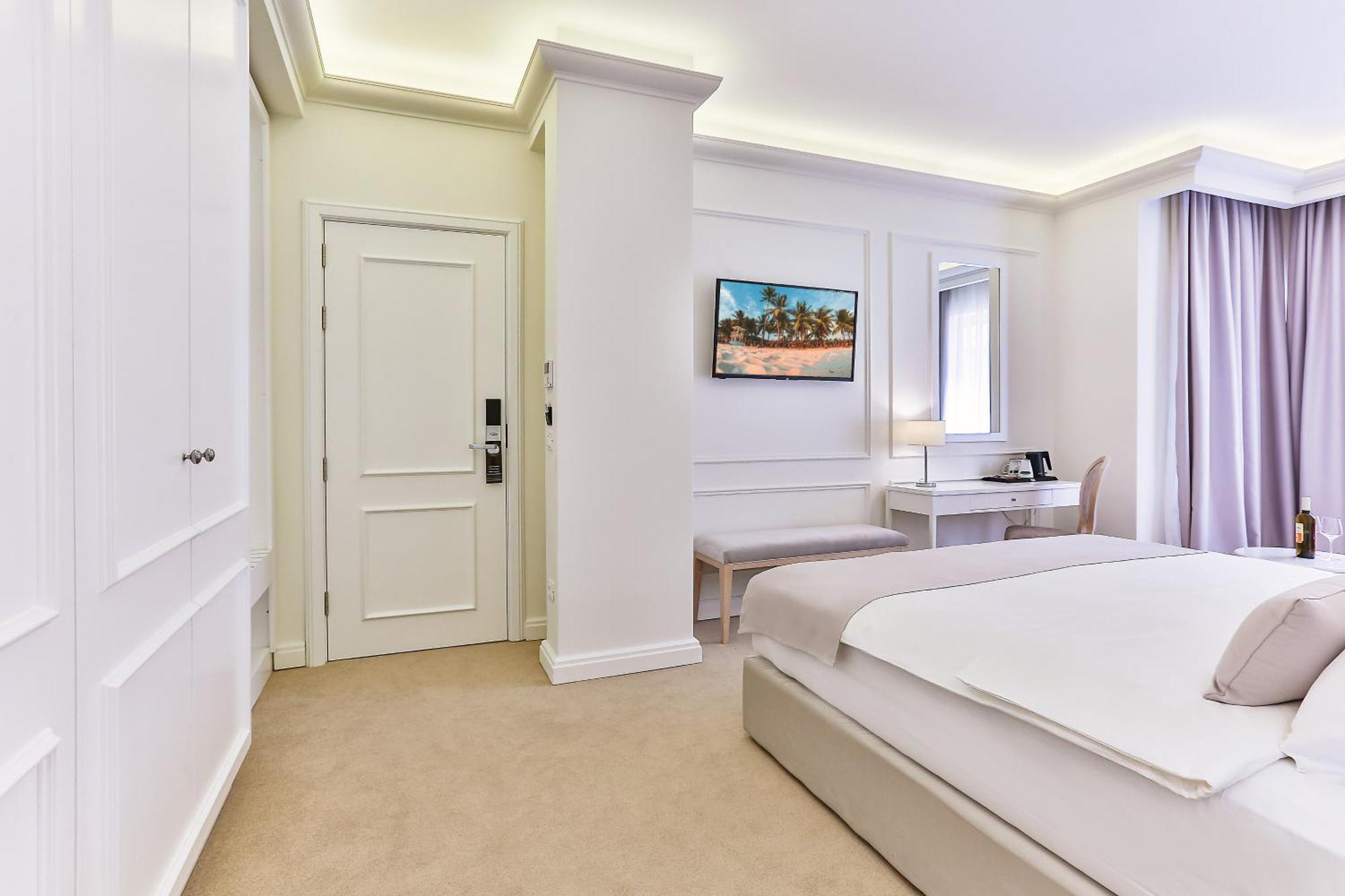 בודווה Hotel Eden מראה חיצוני תמונה